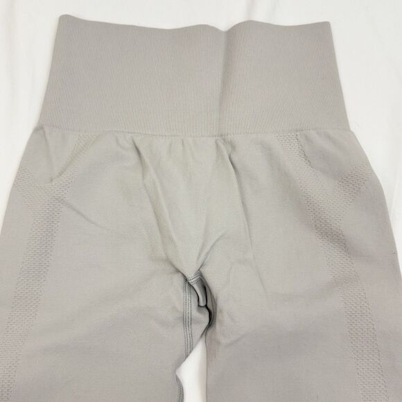 HALARA Seamless Flow Tummy Control Butt Lifting Leggings S 7/8 Lt Gray NEW B79 - Picture 5 of 6